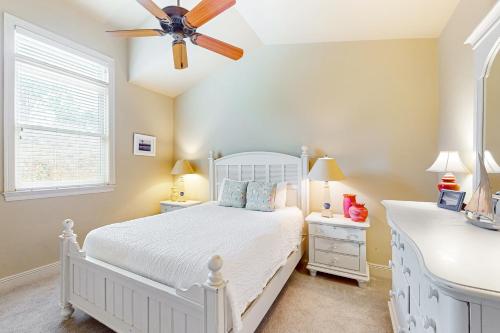Gulf Place Courtyard – Santa Rosa, FL