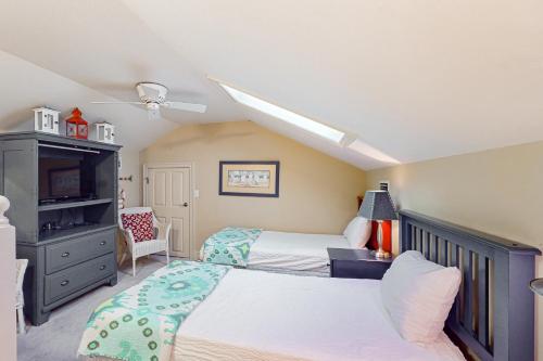 Gulf Place Courtyard – Santa Rosa, FL