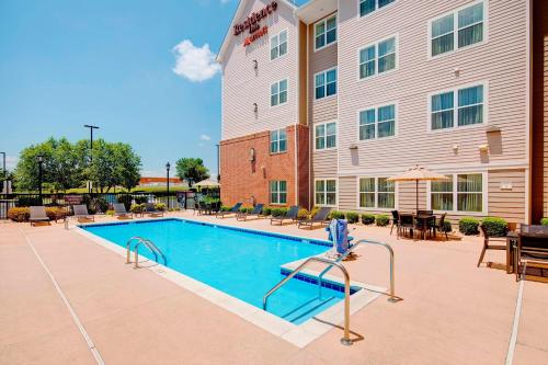 Residence Inn Roanoke Airport - image 10