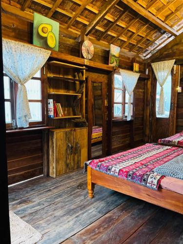 Twin Room with Balcony image 3