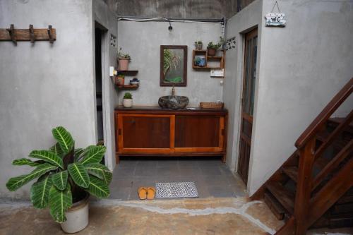 Twin Room with Balcony image 1