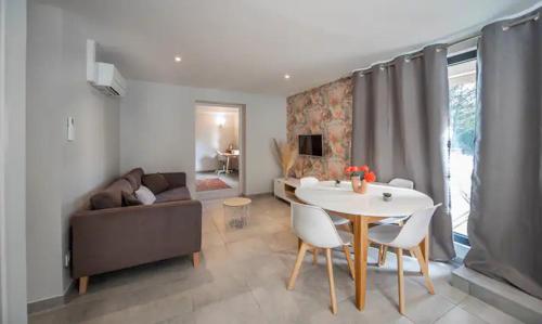 Harmonie Apartments 5 mins from A6 et Chalon sur Saône