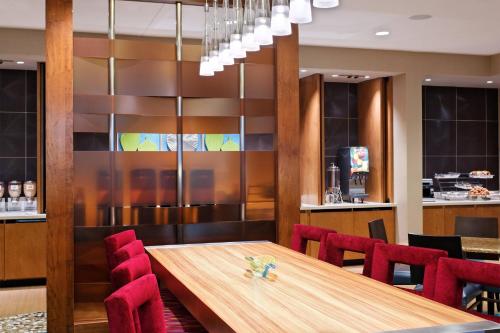 SpringHill Suites by Marriott Pensacola - image 13