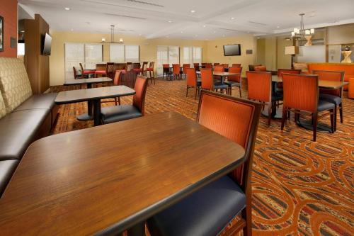 TownePlace Suites by Marriott Eagle Pass - image 10