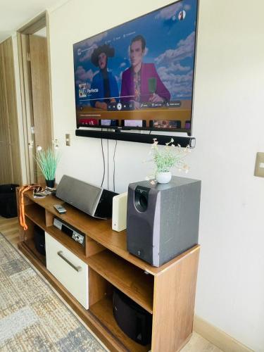 One-Bedroom Apartment image 1