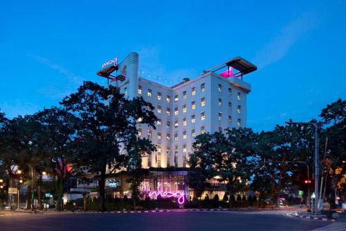 MOXY Bandung, Bandung