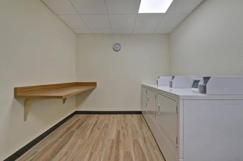 TownePlace Suites by Marriott El Paso East/I-10 - image 7