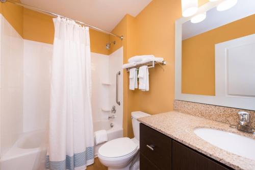 TownePlace Suites Huntington - image 11