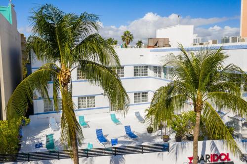 Best location by the Beach ! Free WiFi - TV - All amenities - South Beach, FL