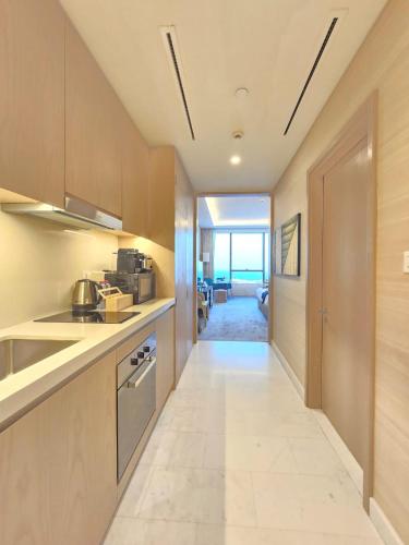 Skyviews Luxury 35th St Regis 5 Stars at Palm Tower, Dubaj (zdjęcie 10)