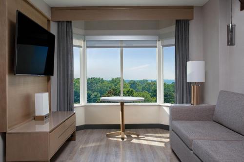 Sheraton Suites Columbus Worthington in Columbus, USA