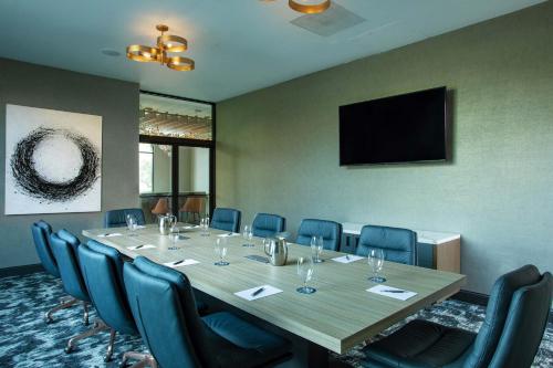 Sheraton Suites Columbus Worthington - image 11
