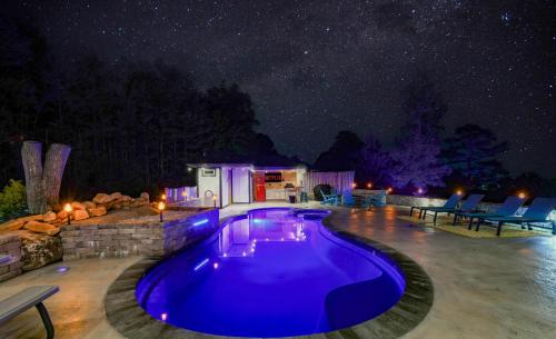 H2Oasis Incredible Pool Retreat With Mountains Views!