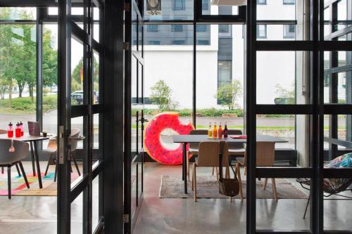 Moxy Stuttgart Airport/Messe - image 2