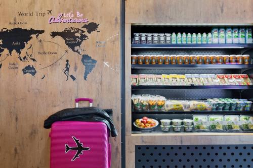 Moxy Frankfurt Airport Kelsterbach - image 6
