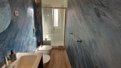 Twin Room image 1