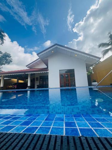 Kingz Kottage — other in 16/56, St Sylvester road, Ettukala, Negombo Sri Lanka, 11500