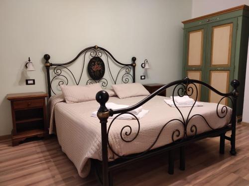Double Room with Private Bathroom image 5