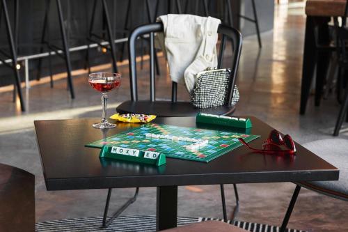 Moxy Edinburgh Fountainbridge - image 9