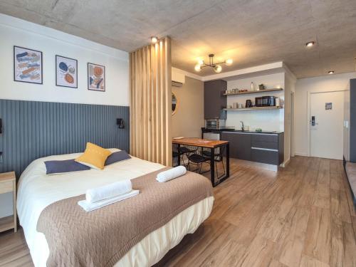 One-Bedroom Apartment image 10