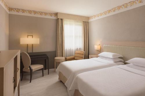 Sheraton Parco De' Medici Rome Hotel - image 3