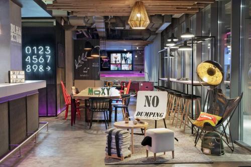 Moxy Bucharest Old Town - image 2
