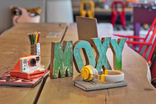 Moxy Bucharest Old Town - image 3