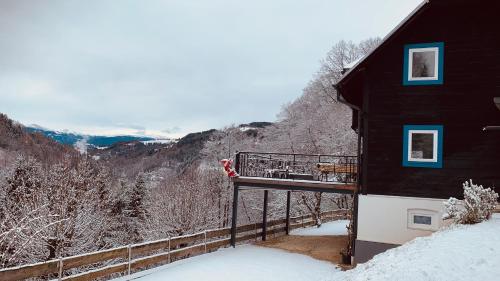 Viesnīcas āriene, Black Pearl - Blockhaus inmitten der Natur in Frantschach-Sankt Gertraud