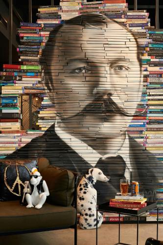 Moxy Edinburgh Airport - image 7