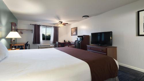 Sonora Aladdin Motor Inn - image 10