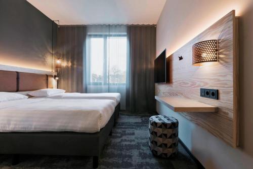 Moxy Duesseldorf South - image 12
