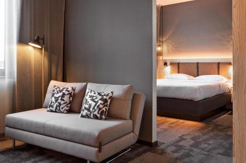 Moxy Duesseldorf South - image 8