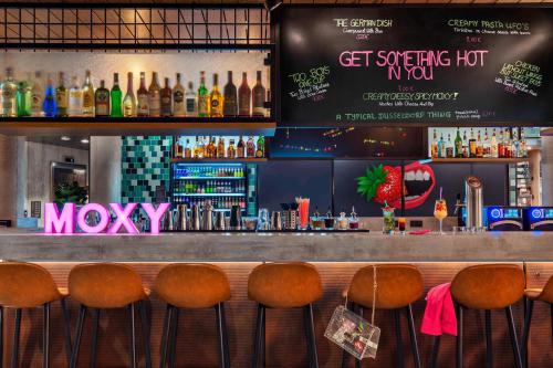 Moxy Duesseldorf South - image 2