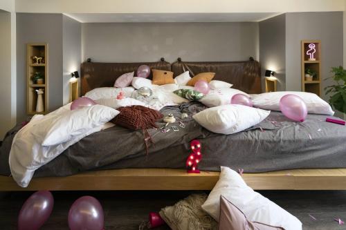 MOXY Memphis Downtown MOXY Memphis Downtown