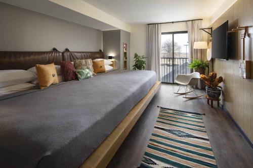 MOXY Memphis Downtown MOXY Memphis Downtown