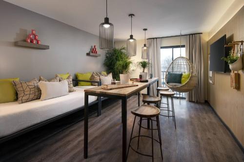 MOXY Memphis Downtown MOXY Memphis Downtown