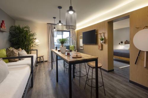 MOXY Memphis Downtown MOXY Memphis Downtown