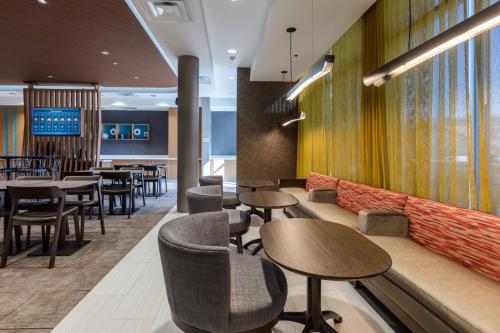 SpringHill Suites by Marriott Columbia - image 14