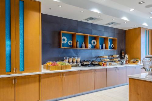 SpringHill Suites by Marriott Columbia - image 11