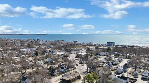 Chic Beach Motel Suite in Old Orchard Beach Chic Beach Motel Suite in Old Orchard Beach