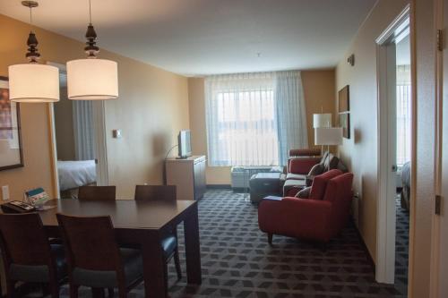 Two-Bedroom Suite