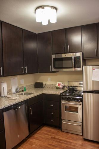 TownePlace Suites by Marriott Beaumont Port Arthur - image 7