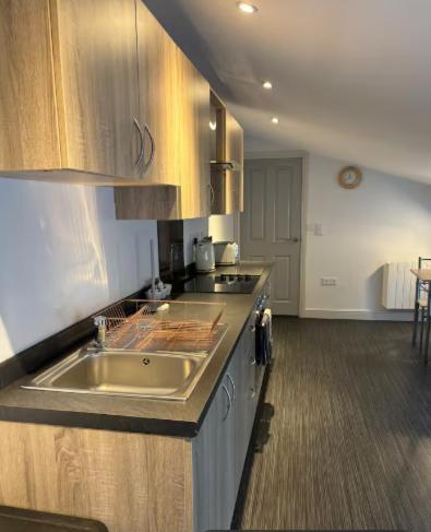 Unique, Large 2 bedroom Flat, Carlisle (photo 7)
