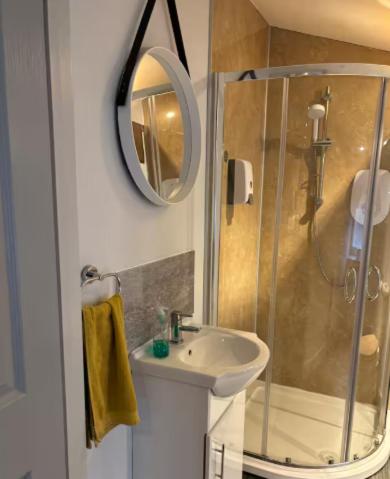 Unique, Large 2 bedroom Flat, Carlisle (photo 10)