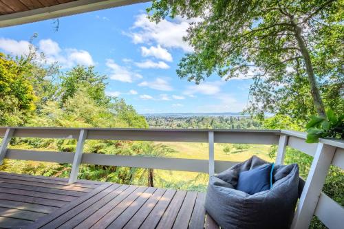 Haven on the Hill - Panoramic Views of Rotorua - image 4