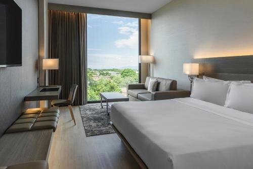630186777 AC Hotel San Jose Airport Belen