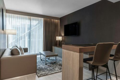 630186808 AC Hotel San Jose Airport Belen
