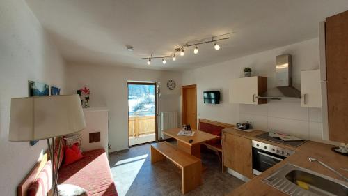 Kitchen, Haus Hirschpoint in Faistenau