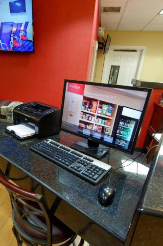 TownePlace Suites Joplin - image 7