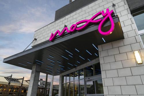 Moxy Nashville Vanderbilt Area in Nashville, USA